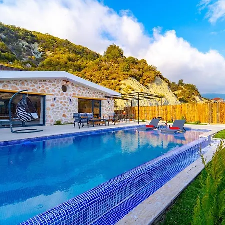 Outstanding With Private Pool And Jacuzzi In Kas, Antalya Apartment